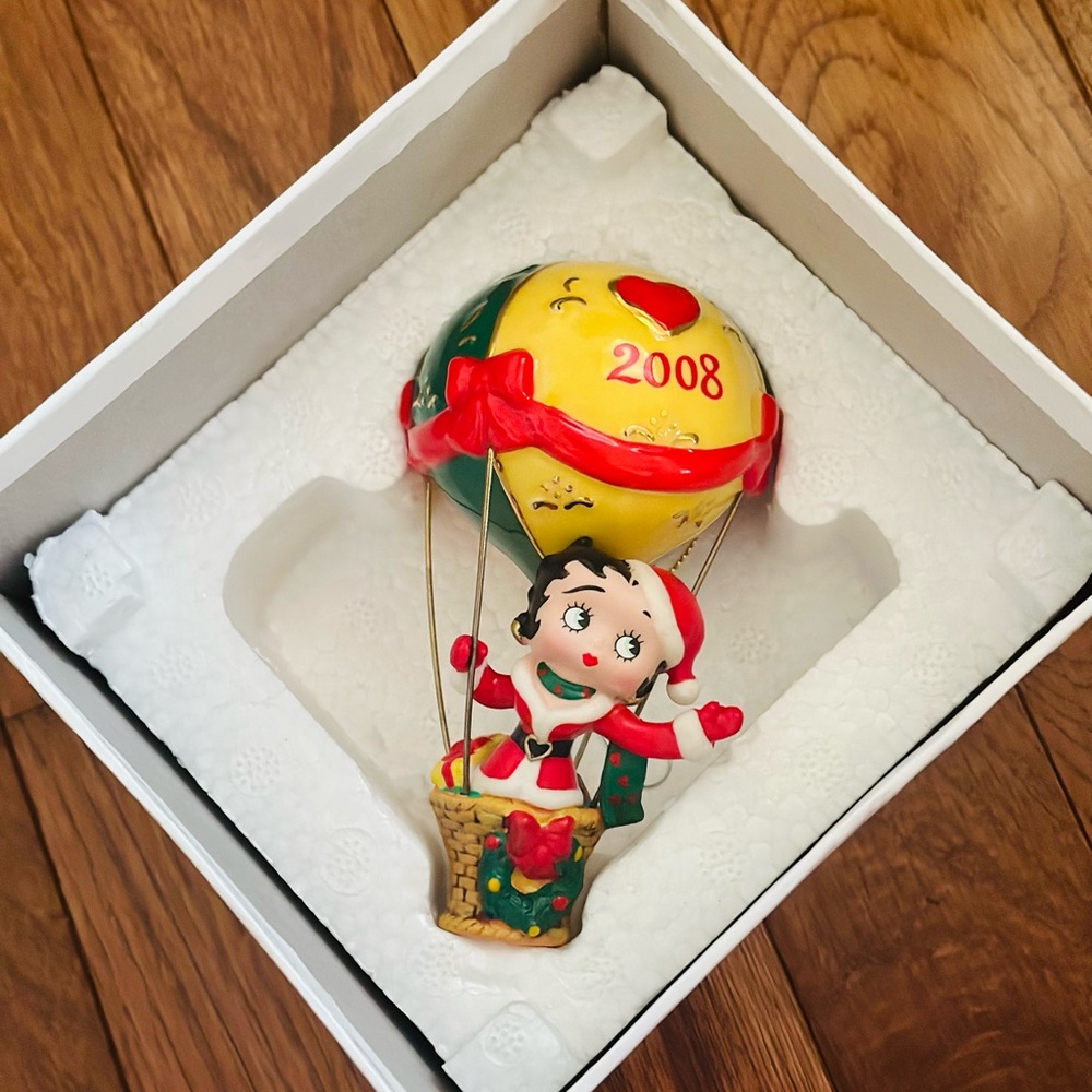 Vintage Danbury Mint Betty Boop ornament ♥️